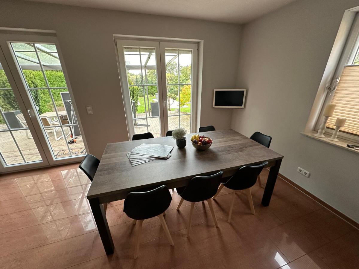 Stadtvilla In Leipzig 7 Personen 3 Schlafzimmer 2 Baeder Garten Und Terrasse Zentral Gelegen Messe Innenstadt Seen Exterior foto